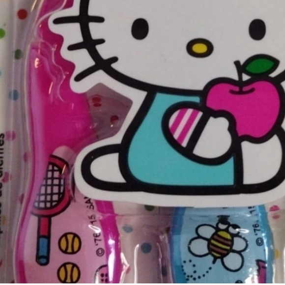 100% Authentic HELLO KITTY Sanrio toothbrushes 3xpack - Picture 6 of 6